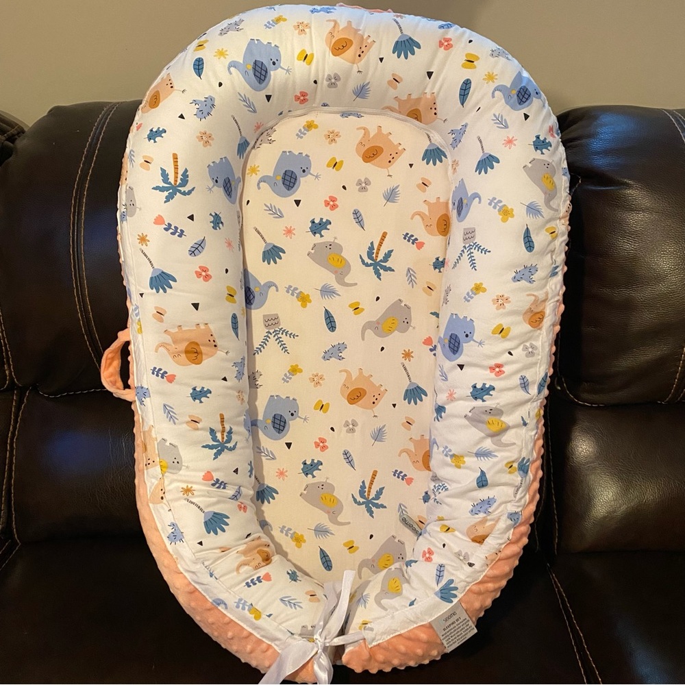 Hiseeme baby nest with elephant motif